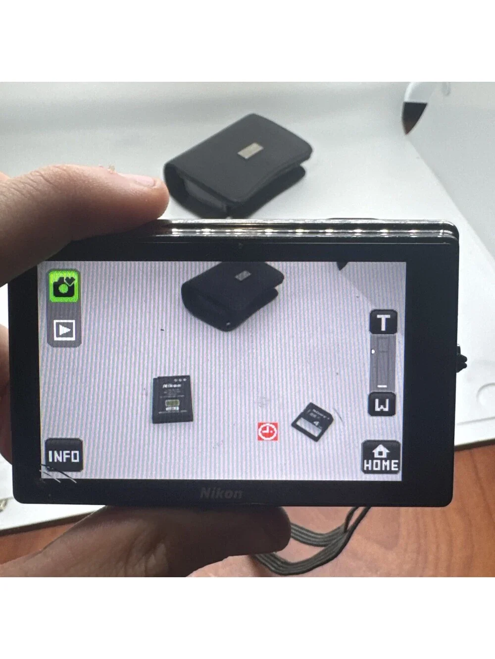 Nikon Coolpix S70  Compact Digital Camera Black W Battery SD Case TESTED WORKING